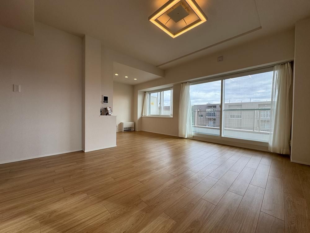 4LDK Renovated Apartment in Sapporo Higashi Ward - Thumbnail 4
