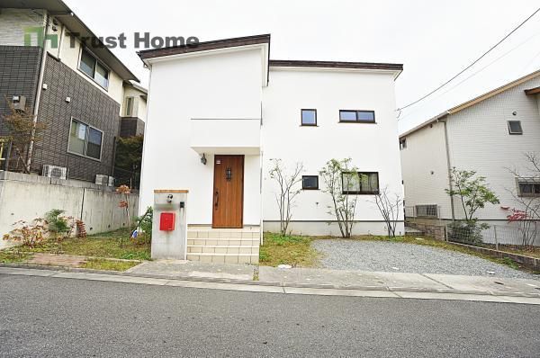 3LDK Detached House for Sale in Takarazuka, Hyogo - Thumbnail 2