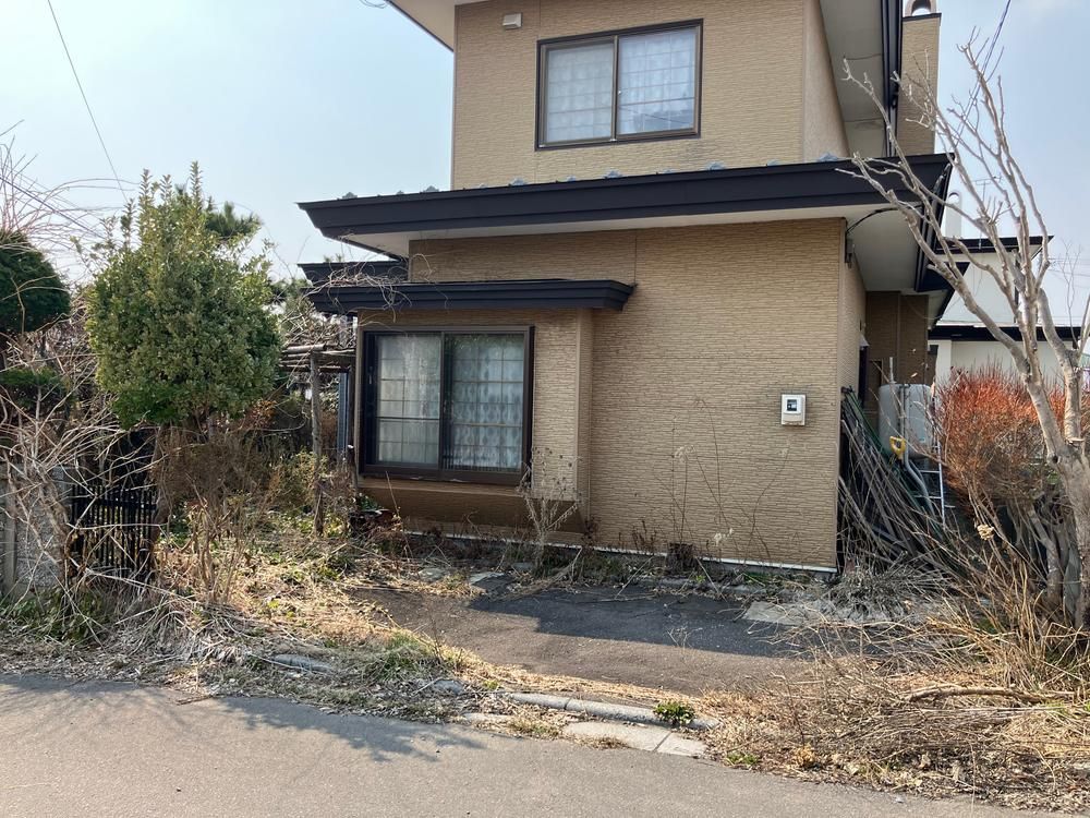 4LDK Detached House for Sale in Kamiyama, Hakodate, Hokkaido - 7.5 Million Yen - Thumbnail 3