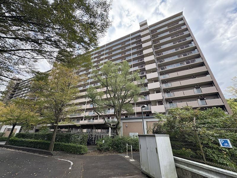 Renovated 3LDK Apartment for Sale in Toride, Ibaraki - Thumbnail 2