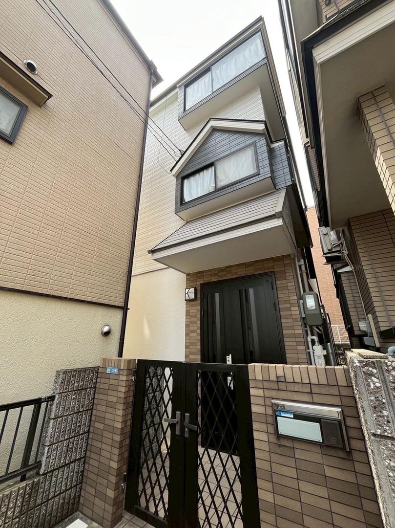 5LDK Detached House for Sale in Suita, Osaka - 123 sqm - Thumbnail 4