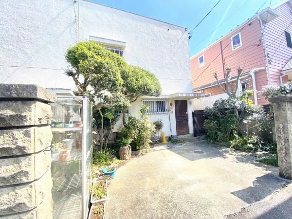 2LDK Row House in Quiet Residential Area of Fuchu, Tokyo - Thumbnail 2