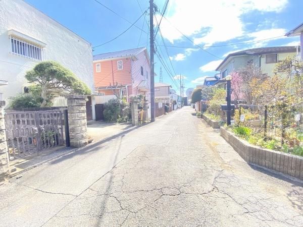 2LDK Row House in Quiet Residential Area of Fuchu, Tokyo - Thumbnail 3