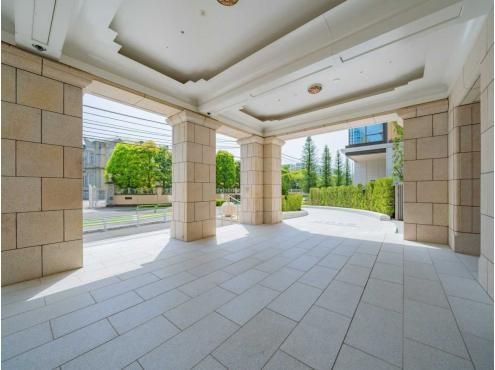 Studio Apartment in Minato, Tokyo – Mita Garden Hills North Hill - Thumbnail 3