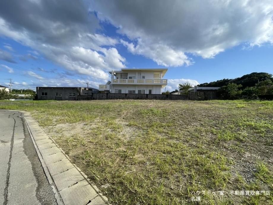 Land for Sale in Nago, Okinawa - 435.99 sqm Plot - Thumbnail 2