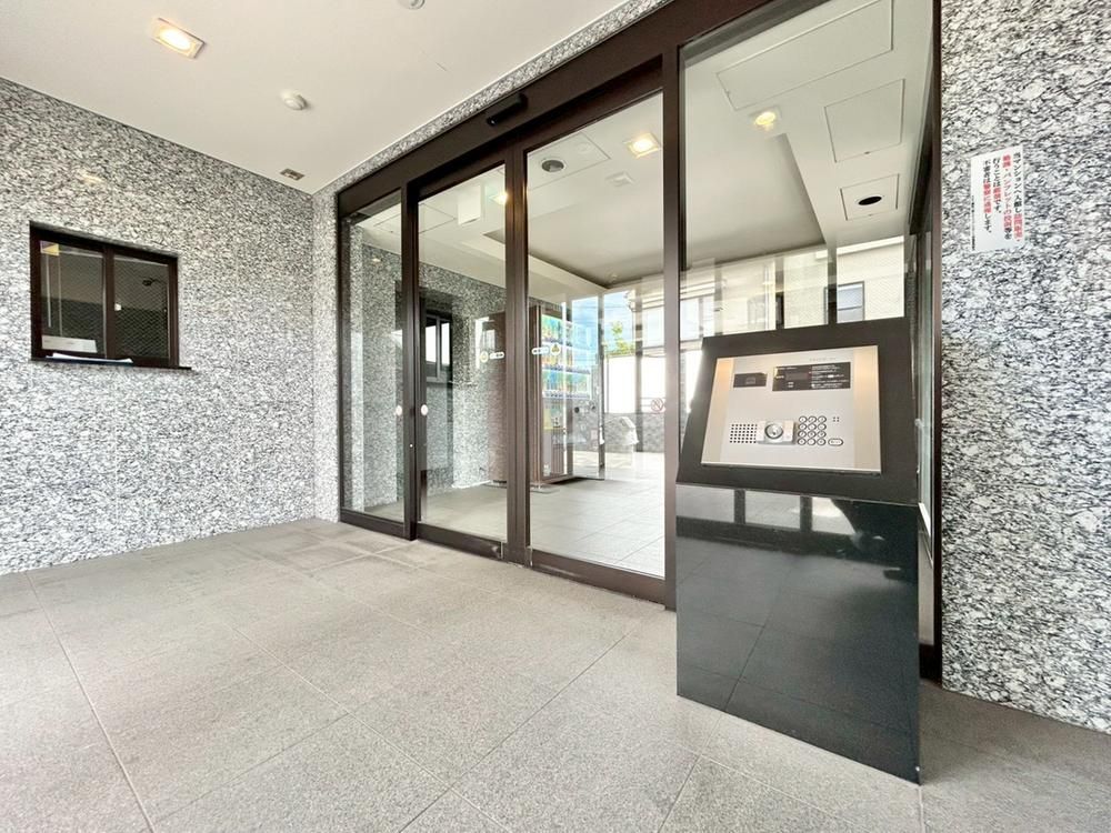 3LDK Apartment for Sale in Kanazawa Ward, Yokohama - Thumbnail 2