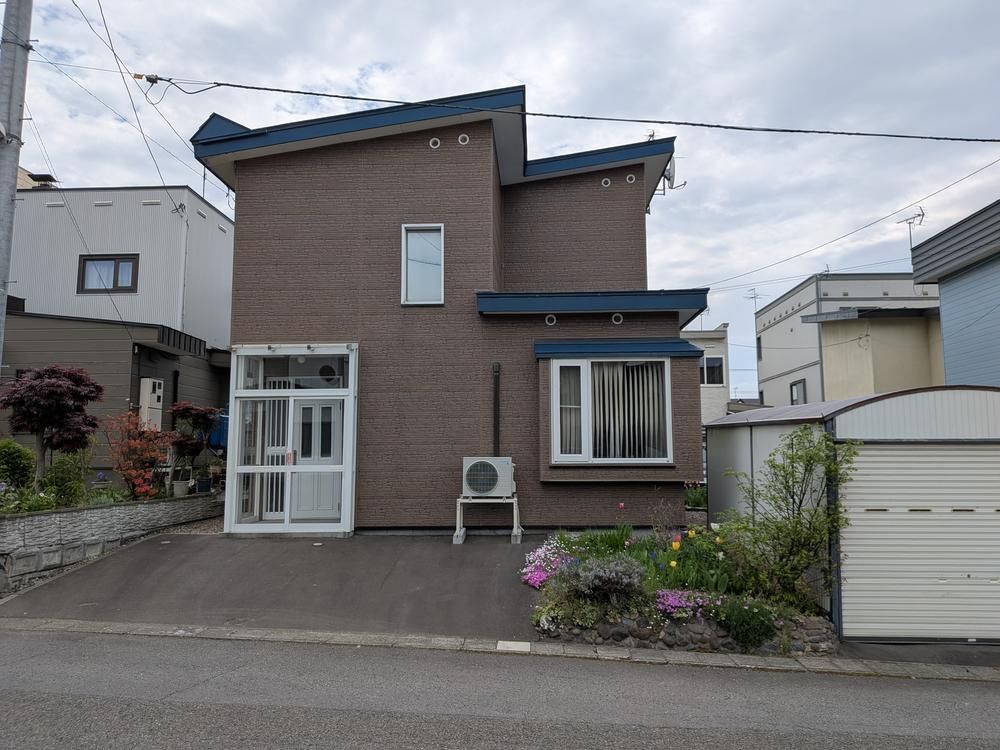 3LDK Detached House for Sale in Asahikawa, Hokkaido - Thumbnail 2