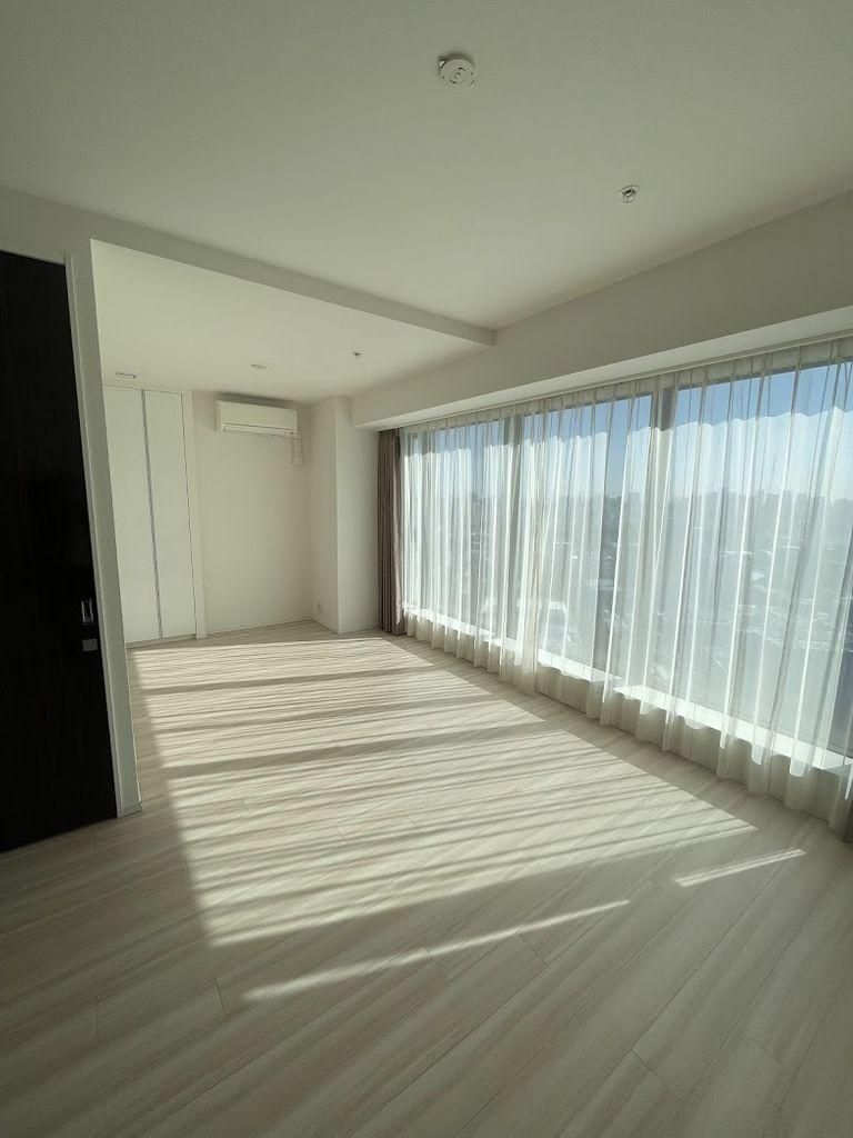 Sky Forest Residence 2LDK Apartment for Sale in Shinjuku, Tokyo - Thumbnail 2