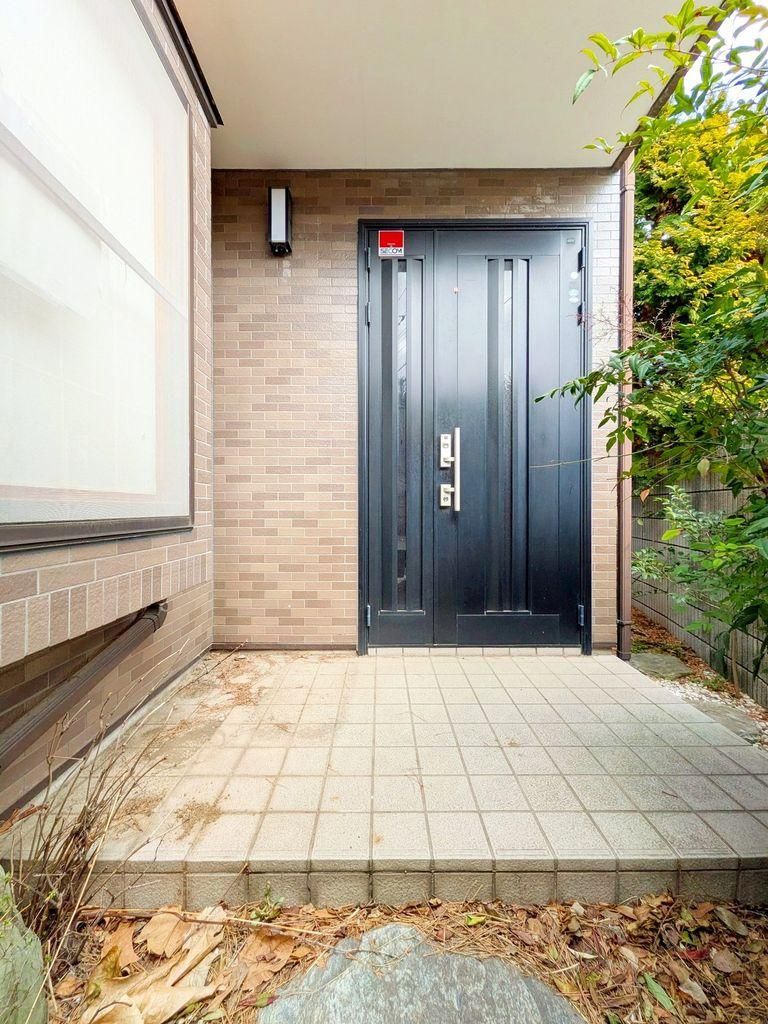 Custom 5LDK House on Corner Lot in Funabashi, Chiba - Thumbnail 4