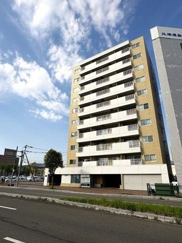 3LDK Apartment for Sale in Tomakomai, Hokkaido - 71.99 sqm - Thumbnail 4