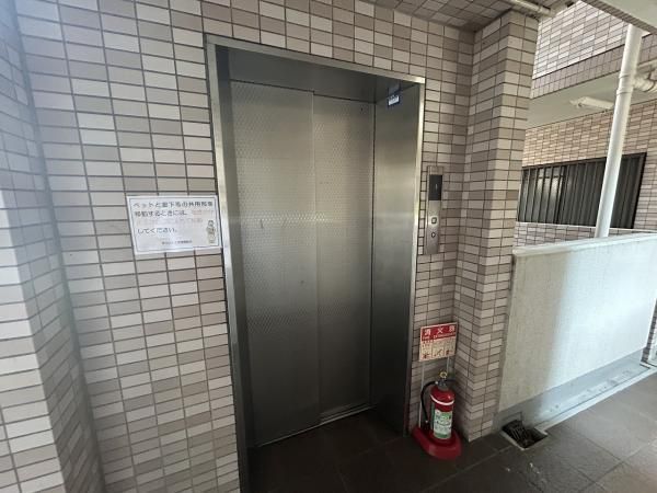 Renovated 3DK Apartment Near Tsuchiura Station, Ibaraki - Thumbnail 4