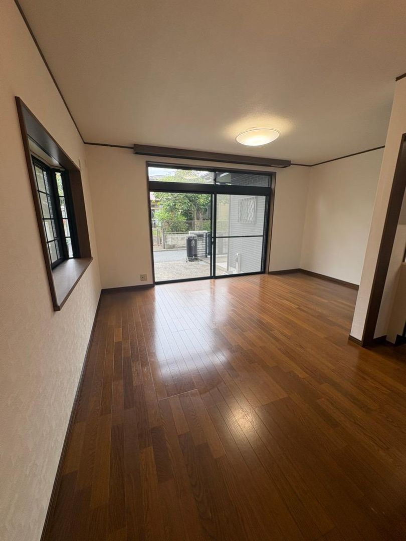 Renovated 4LDK House in Funabashi with Parking - Thumbnail 2