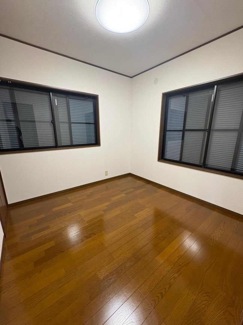 Renovated 4LDK House in Funabashi with Parking - Thumbnail 3