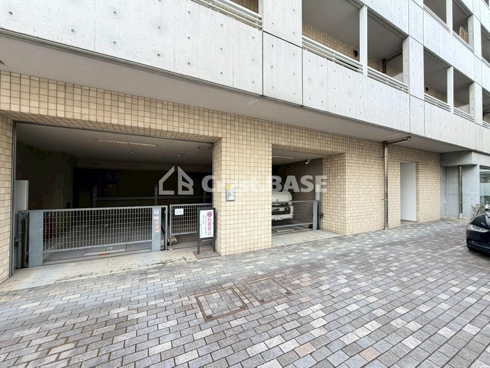 Renovated 2LDK Apartment in Nakameguro, Meguro City, Tokyo - Thumbnail 3