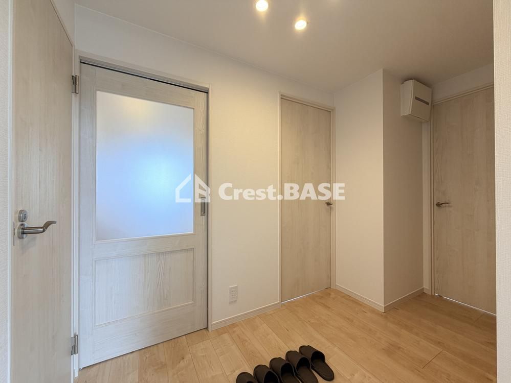 Renovated 2LDK Apartment in Nakameguro, Meguro City, Tokyo - Thumbnail 4