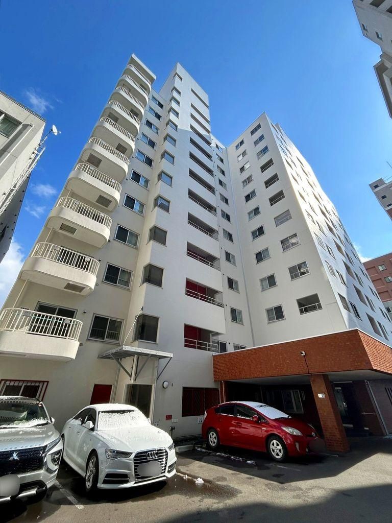 1LDK Apartment for Sale in Chuo Ward, Sapporo - Renovated Corner Unit - Thumbnail 2
