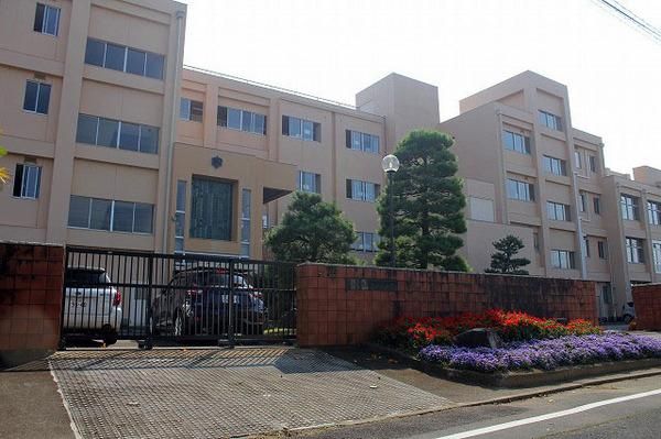 3LDK Apartment for Sale in Mito, Ibaraki - 98.16 sqm - Thumbnail 2