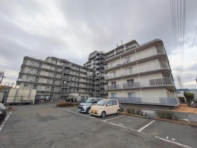 2LDK Apartment for Sale in Ebina, Kanagawa - 66.81 m² - Thumbnail 3