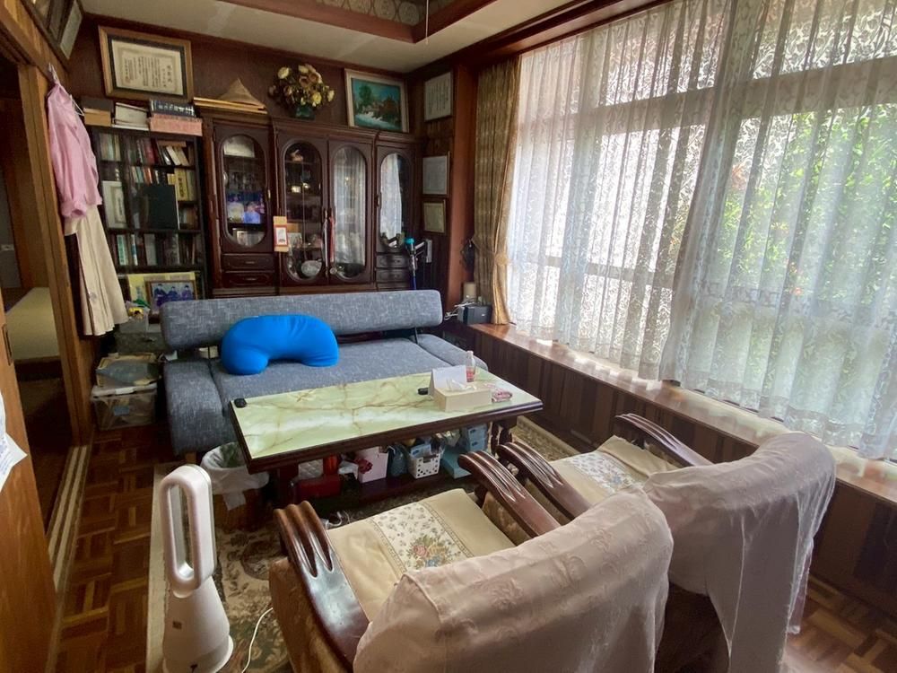 8LDK House in Shuri Sueyoshi, Naha, Okinawa - 37.8 Million Yen - Thumbnail 2