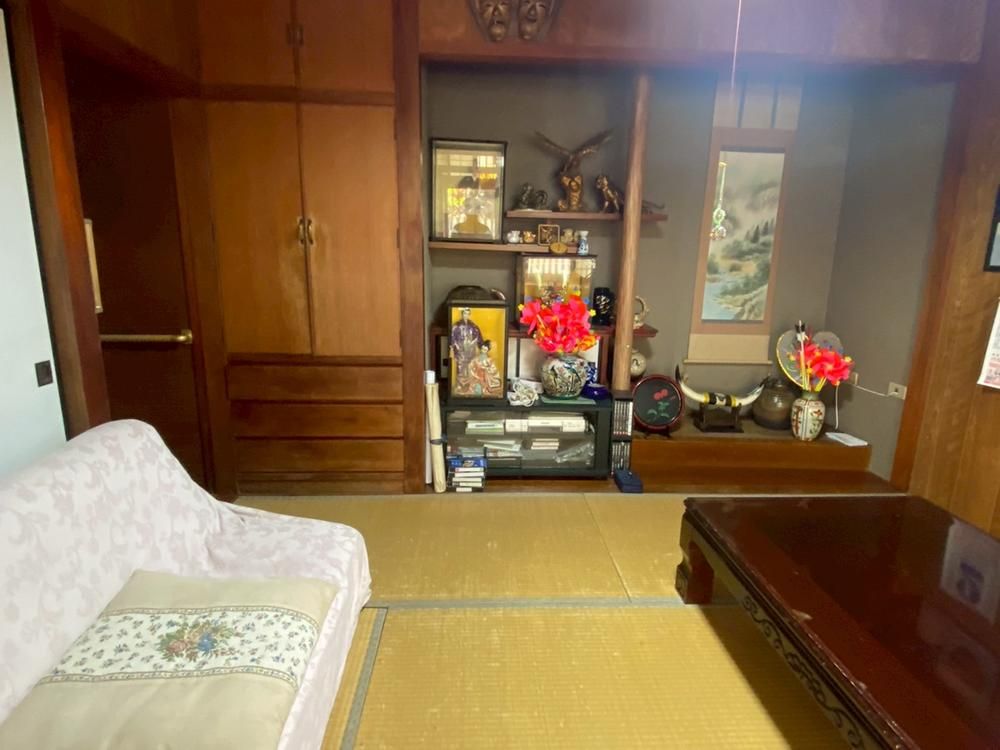 8LDK House in Shuri Sueyoshi, Naha, Okinawa - 37.8 Million Yen - Thumbnail 3