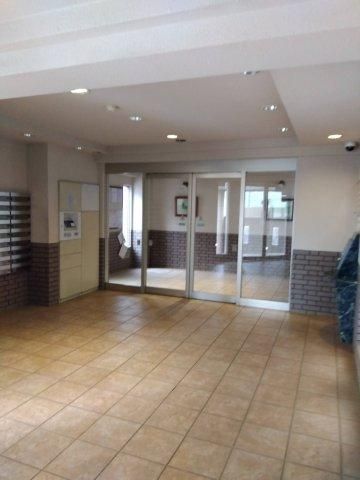 Renovated 2LDK Apartment in Asaka, Saitama - 41.9 Million Yen - Thumbnail 2
