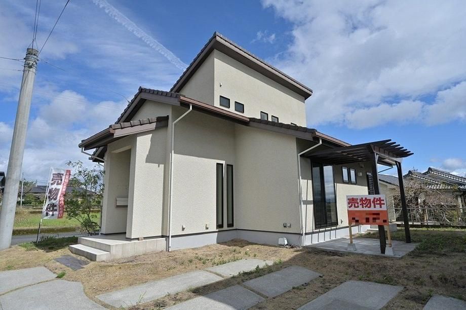 Renovated 3LDK+2S House in Kagoshima with 201.8m² Land - Thumbnail 4