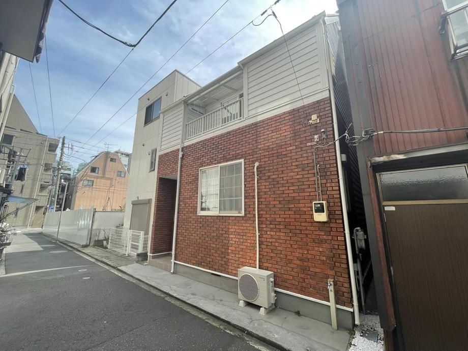 2LDK House for Sale in Taito, Tokyo - 104 Million Yen - Thumbnail 2