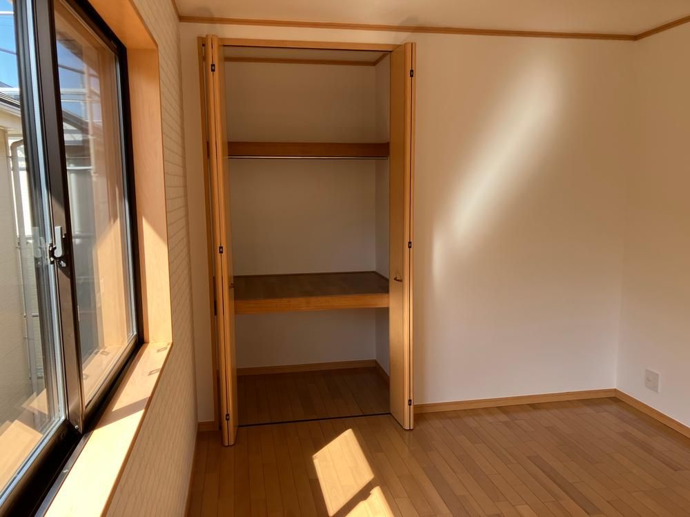 Renovated 2LDK House for Sale in Chigasaki, Kanagawa - Thumbnail 4