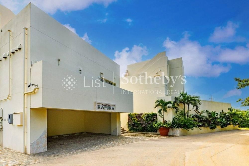 Luxury 1LDK House with Pool on Kouri Island, Okinawa - Thumbnail 3