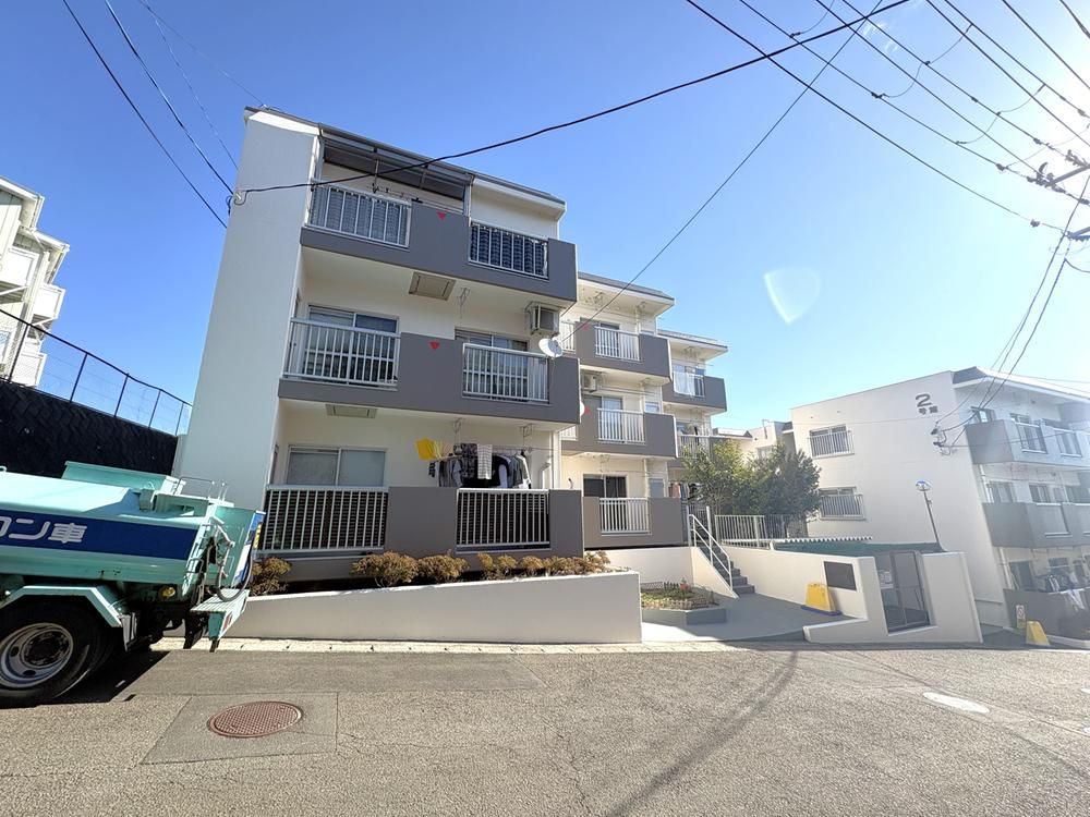Renovated 3LDK Apartment in Sendai Aoba Ward - Thumbnail 4