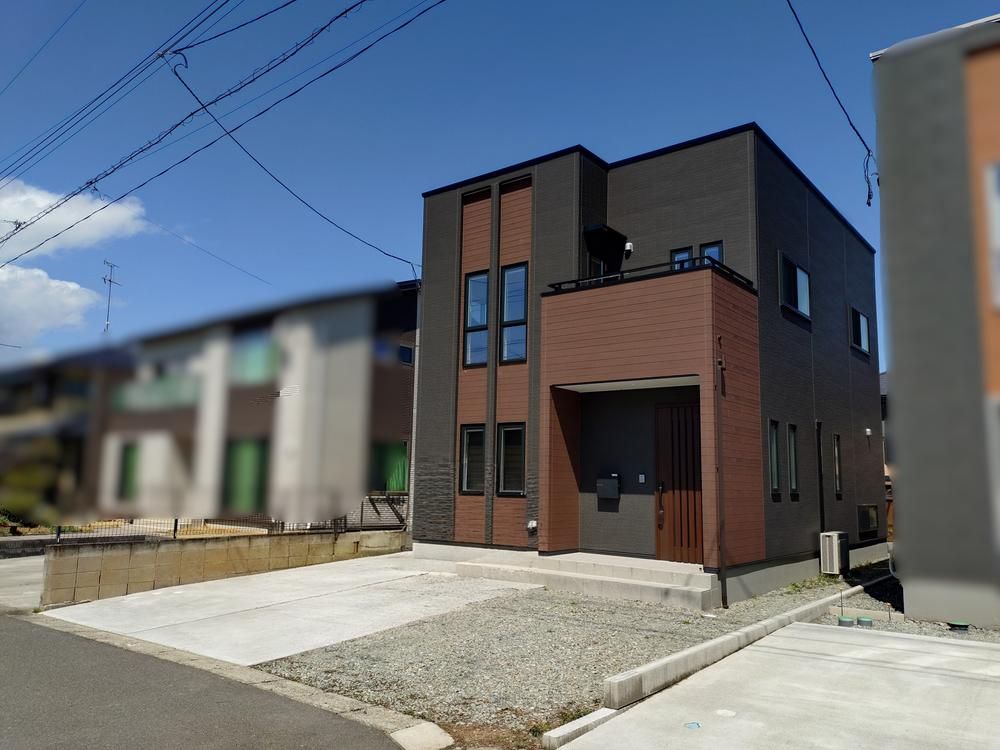 4LDK All-Electric House with Solar Panels in Koriyama, Fukushima - Thumbnail 2