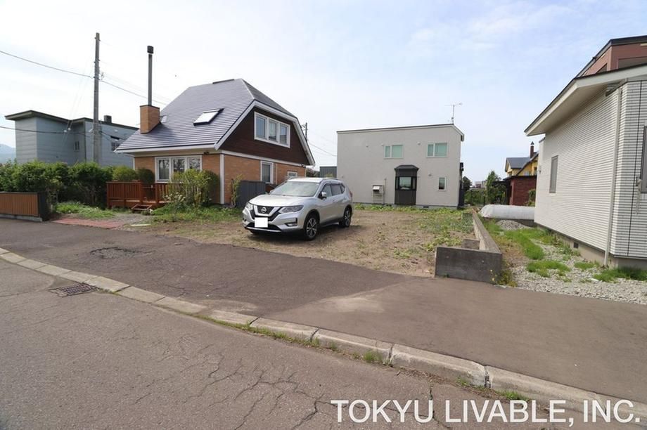 Land for Sale in Kita-ku, Sapporo - 213.58 sqm - 12.8 Million Yen - Image 1