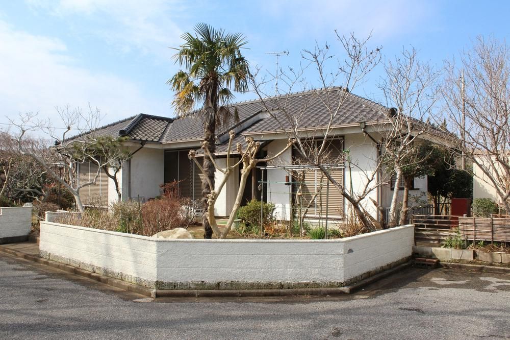 3LDK Single-Story House on 302m2 Land in Togane, Chiba - Thumbnail 2