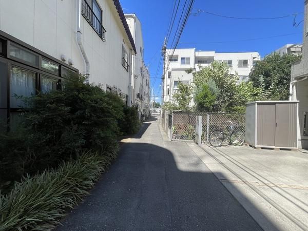 4LDK House for Sale in Showa-cho, Akishima - 3 min walk to Station - Thumbnail 2