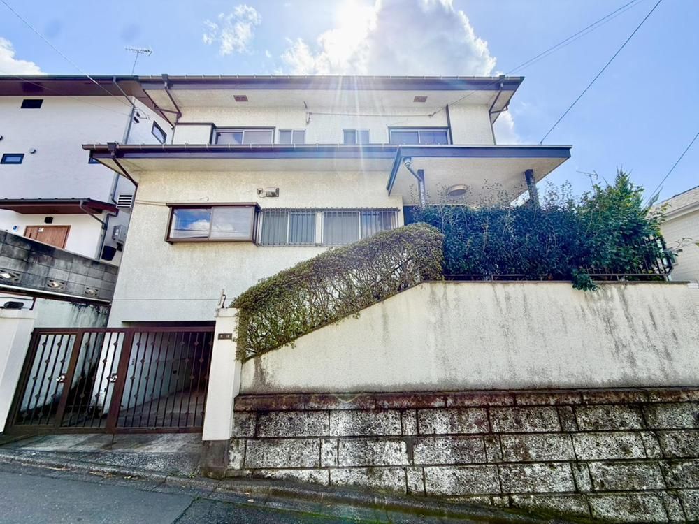 Resale House in Tama City, Tokyo with 176m2 Land - Thumbnail 3