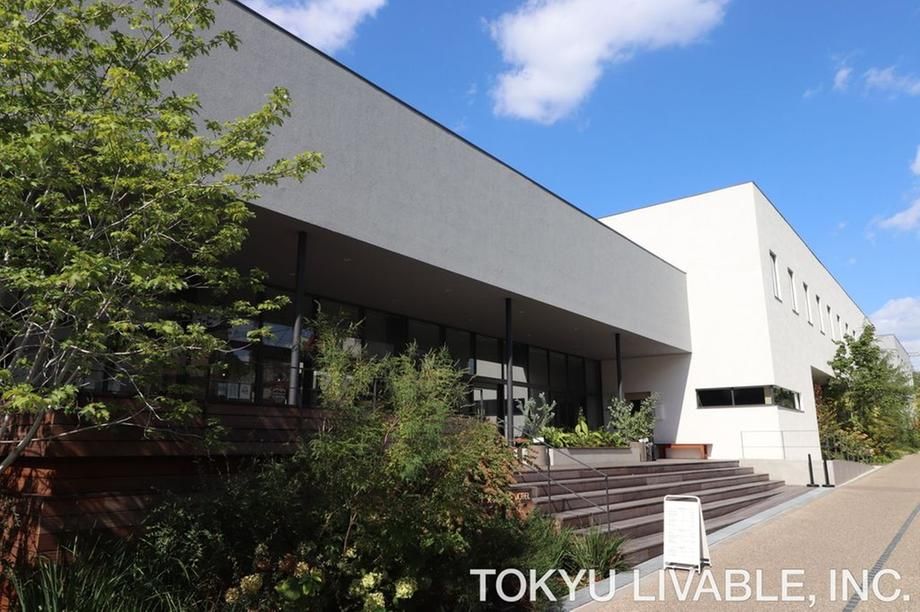 Land for Sale in Setagaya, Tokyo – 61.77 m² Corner Lot - Thumbnail 3