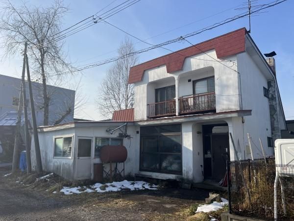 4LDK Renovation House in Kitamoncho, Asahikawa, Hokkaido - Thumbnail 2