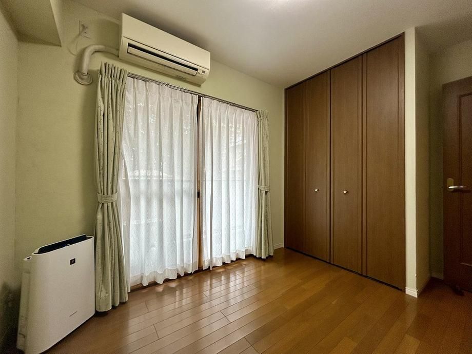 3LDK Apartment with Private Garden in Funabashi, Chiba - Thumbnail 3