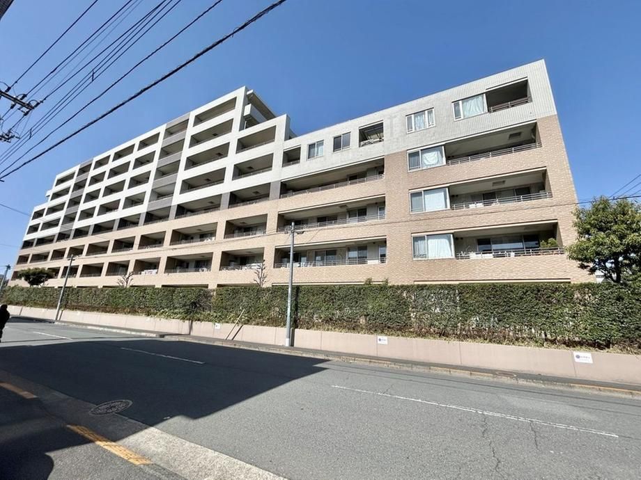 Preston Foret 2LDK Apartment with Garden in Nerima, Tokyo - Image 1