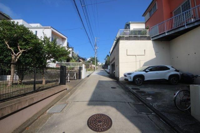 3LDK Detached House for Sale in Hayama, Kanagawa - Thumbnail 2