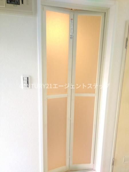 Renovated 1R Apartment in Miyazaki City, Miyazaki - Thumbnail 3
