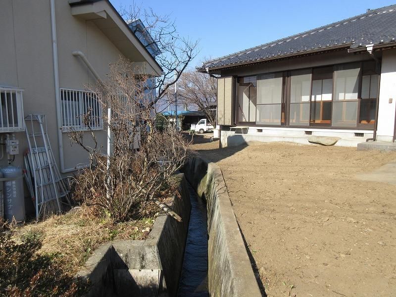 Pre-owned 5DK House with Large 611m² Lot in Fuefuki City - Thumbnail 3