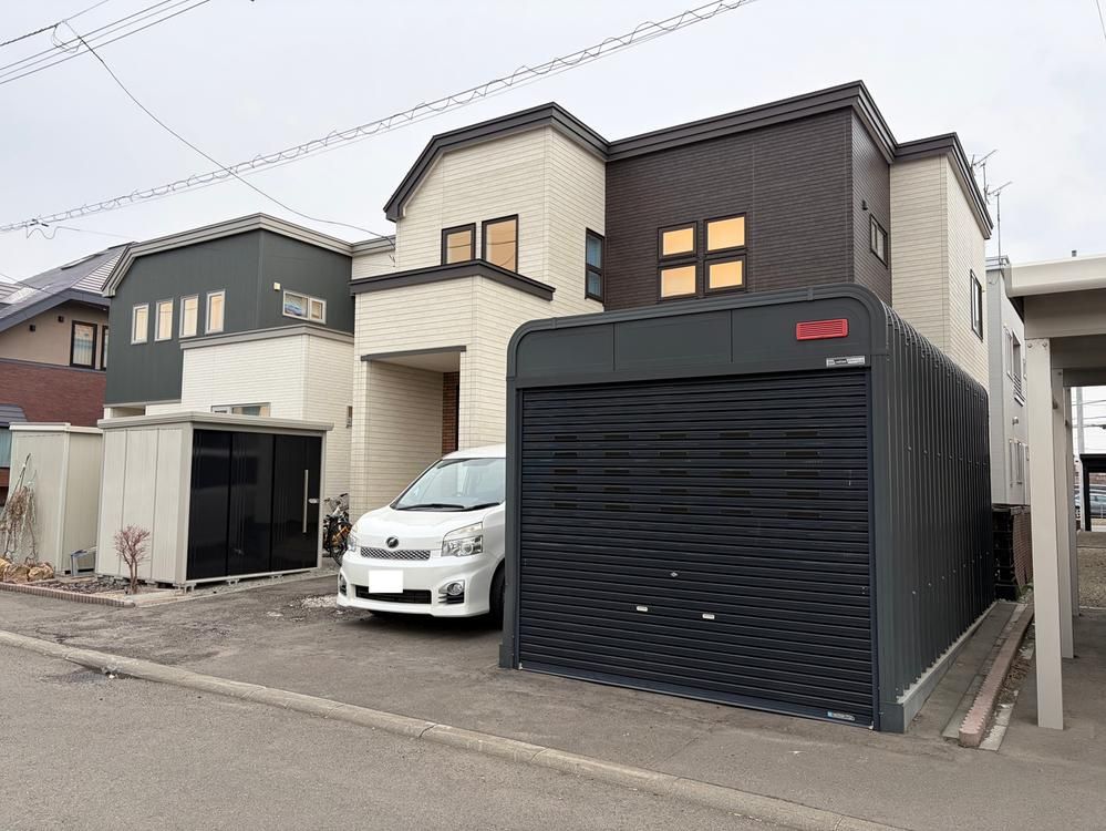 4LDK House for Sale in Higashikariki, Sapporo, Hokkaido - Thumbnail 2