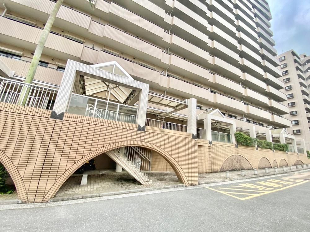 4LDK Apartment for Sale in Nōkendai, Yokohama - 45.99 Million Yen - Thumbnail 2