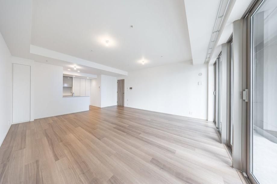 2LDK Apartment for Sale in Chuo, Tokyo - 77.58 sqm - Thumbnail 3