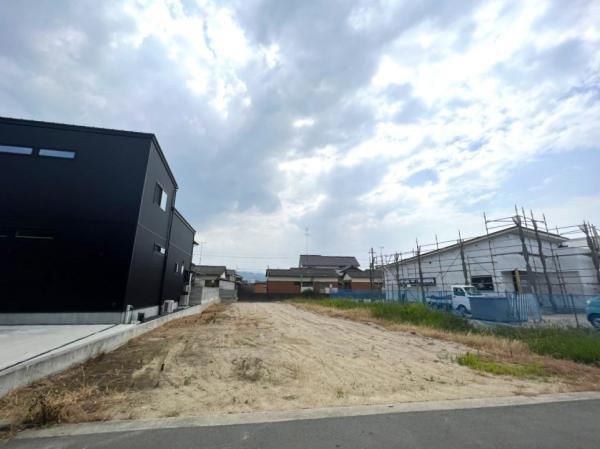 488 sqm Land for Sale in Imabari, Ehime - Freehold Plot - Thumbnail 4