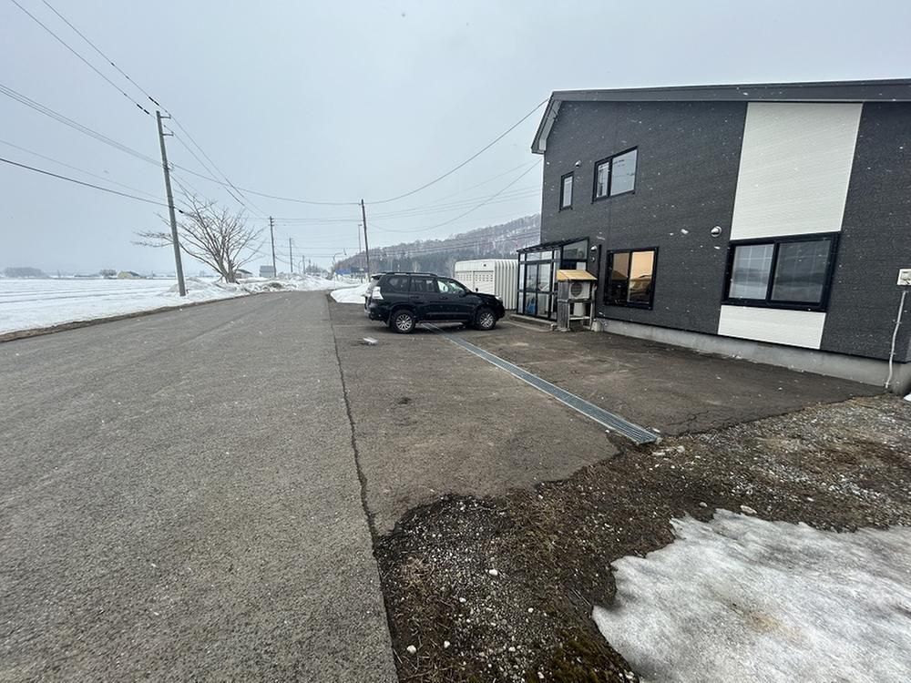 4LDK Detached House with Mountain Views in Kutchan, Hokkaido - Thumbnail 2