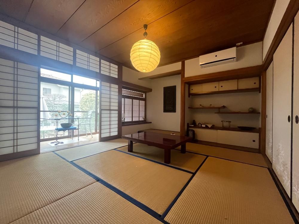 Modernized 5LDK+S House with Solar Power in Ome, Tokyo - Thumbnail 2