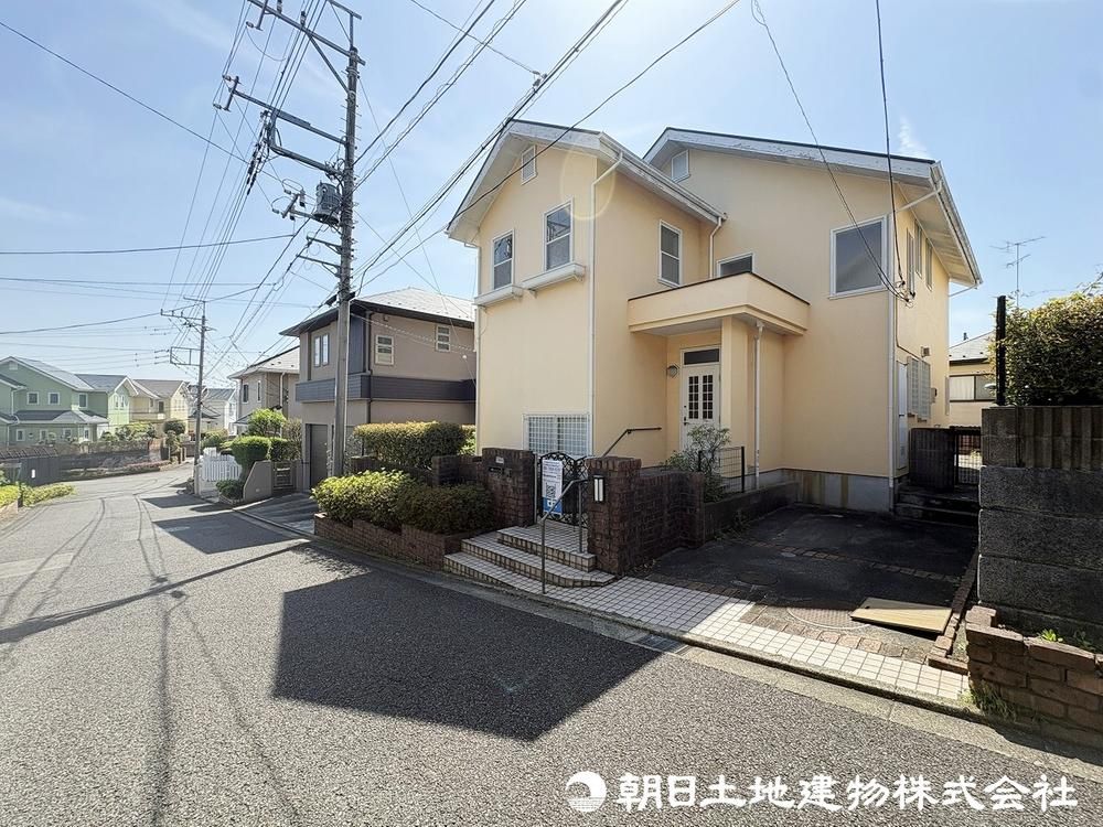 4LDK Renovated House on 65 Tsubo Land in Machida - Thumbnail 2