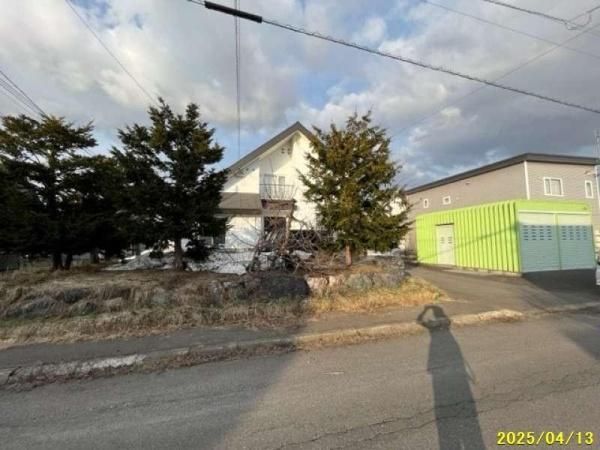7LDK Detached House in Asahikawa, Hokkaido - 466m² Land - Thumbnail 2